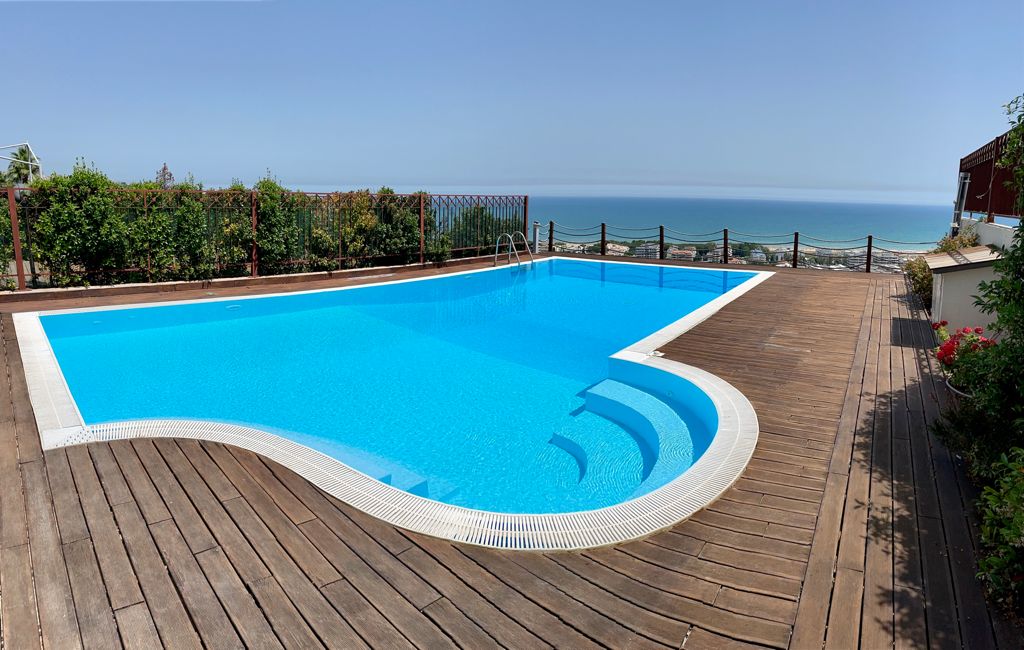 VILLA CON PISCINA  - rif 99